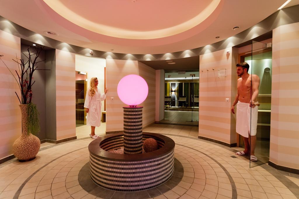 Hotel Zum Mohren Reutte Eksteriør billede