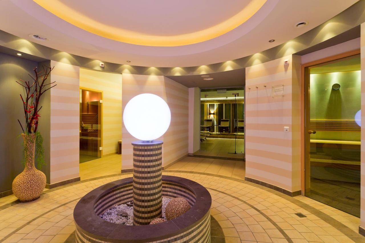 Hotel Zum Mohren Reutte Eksteriør billede